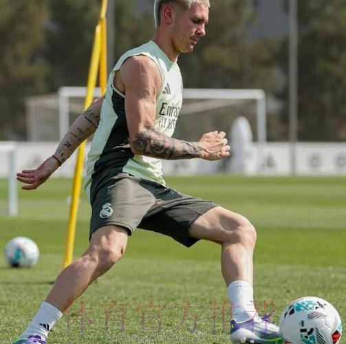 马斯坦托诺回皇马训练 他力争首发和打进首球